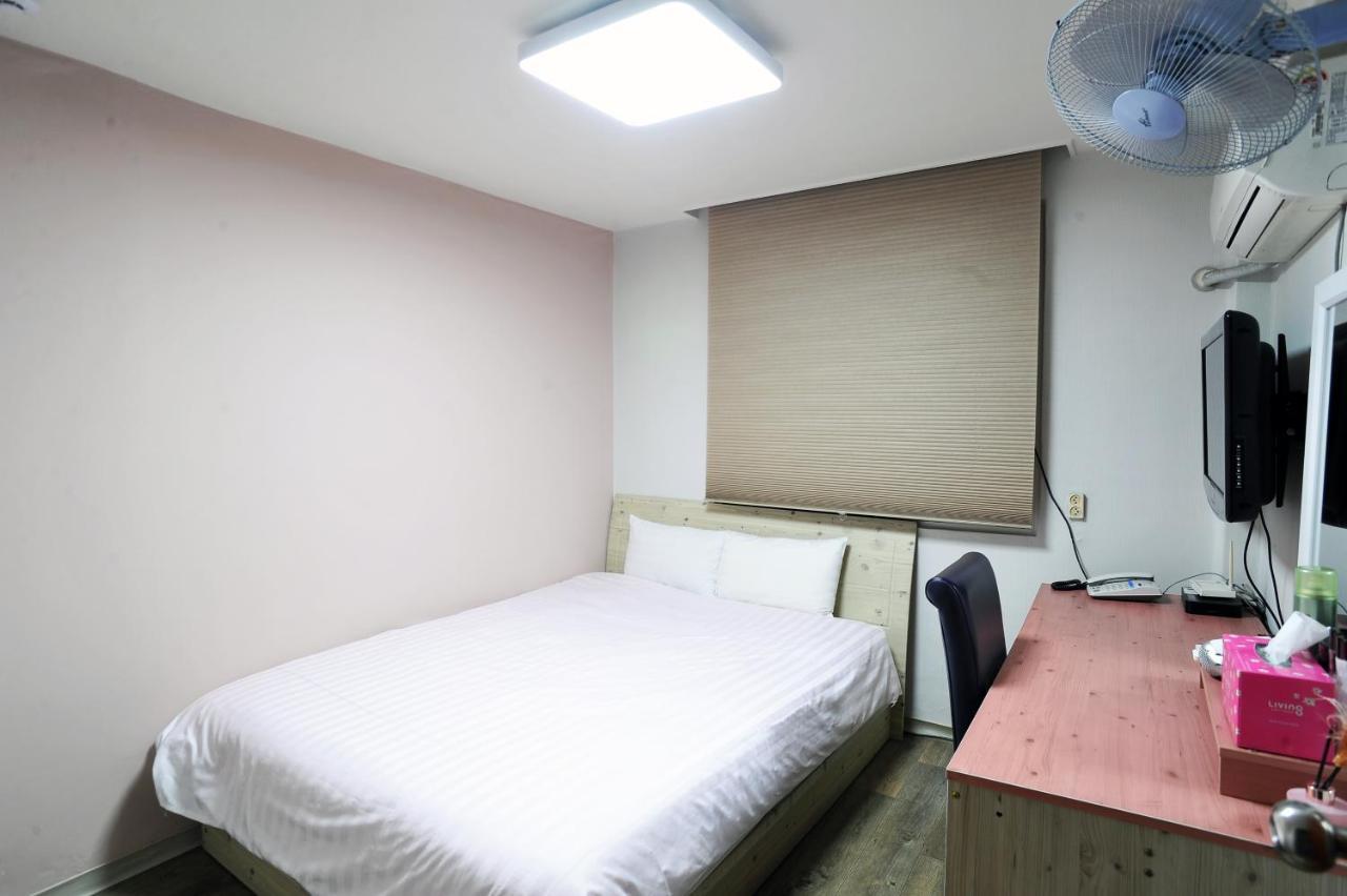Saewha Hostel Seul Zewnętrze zdjęcie